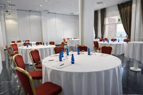 voco Madrid - Las Tablas by IHG photo 39