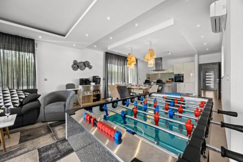 Villa Una in Pula with heated pool and whirlpool