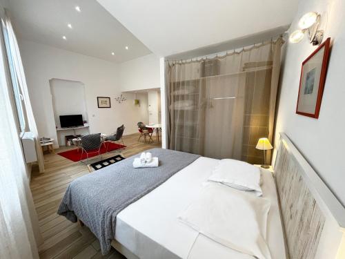 ApartHotel Riviera - LOFT GILLY 1 - Old Town - 100 m Plage de la Promenade des Anglais - Superbe Grand Studio AC