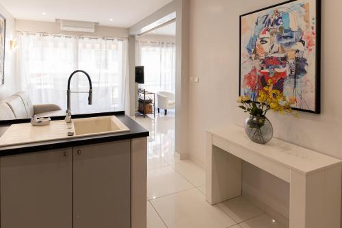 Appartement neuf à 2 pas de la plage & de la Croisette