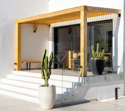 Exclusive Oasis - Quiet Luxury Villa near Albufeira Strip and Oura Beach