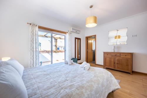 CoolHouses Algarve Burgau, 3 Bed w/ plunge pool, close to village centre, Casa Boa Vida