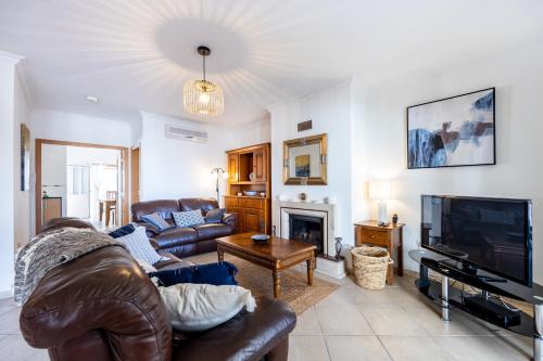CoolHouses Algarve Burgau, 3 Bed w/ plunge pool, close to village centre, Casa Boa Vida