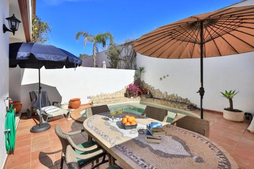 CoolHouses Algarve Burgau, 3 Bed w/ plunge pool, close to village centre, Casa Boa Vida