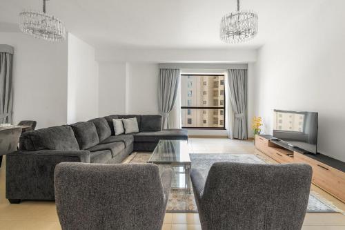 FIRST CLASS 1BR Cozy Getaway JBR Beach Access