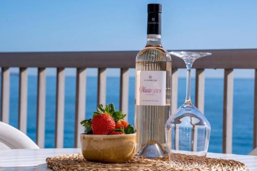 LE DAUPHINS Vue exceptionnelle Mer Terrasse Climatisation