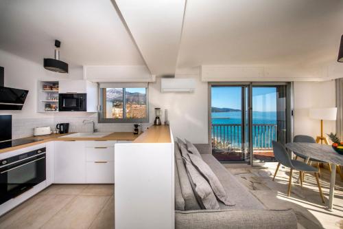 LE DAUPHINS Vue exceptionnelle Mer Terrasse Climatisation
