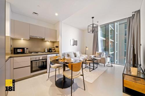 Modern Loft 1BR in SCVR Tower B - Meydan