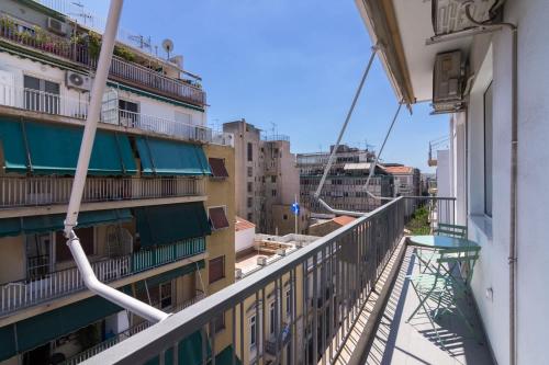 Modern 1 Bd Stay Near Piraeus Tower
