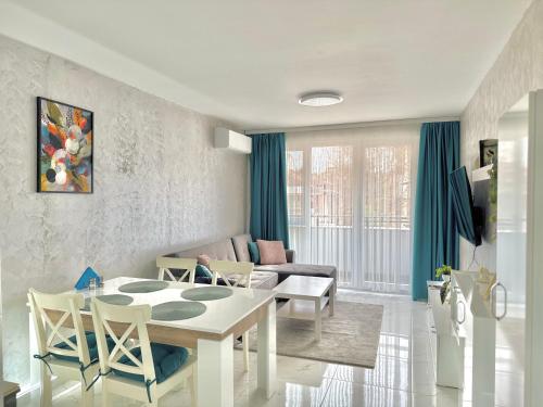 Foto Modern 1BDR Apartments Sofia Near Metro & Park 6