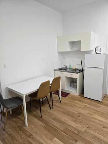 Mrazoviceva street 2bedroom apartment