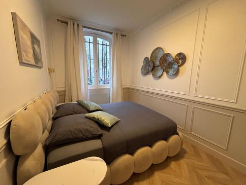 SUITE TOURVILLE Tour Eiffel
