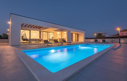 Nice Home In Bristani With Sauna