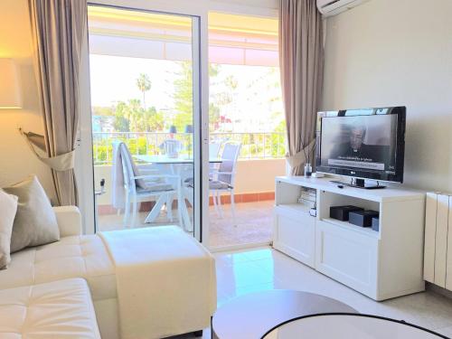 Sensu at Carihuela Park Palace Luxury Luxury one bedroom apartment with pool and private parking by NAMASTE ELITE