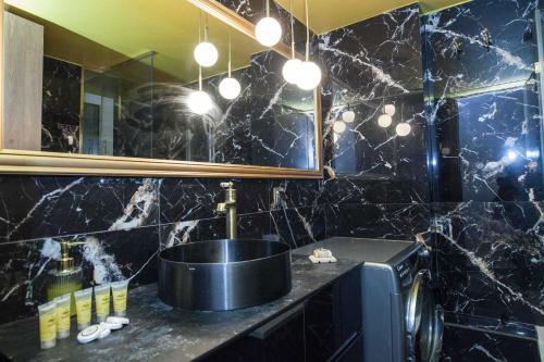 Premium Designer Retreat in Central Athens Gizi