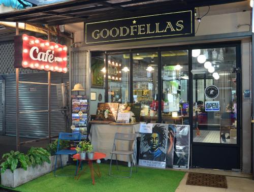 Gallery image of Goodfellas Thong lo Hostel in Bangkok