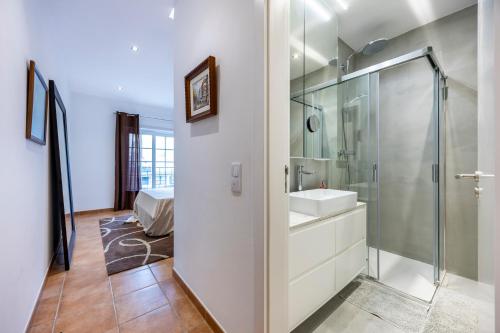 South East Wind Apartment