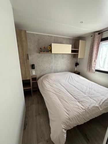 Mobil home récent climatisé avec terrasse-fréjus