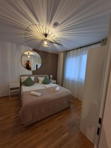 U1 Metro Nearby - 1-BR - fast Wi-Fi