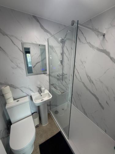 Contemporary 1-Bed Retreat Free Parking & Patio photo 4