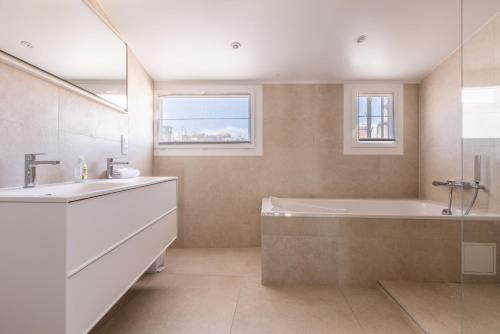 Luxueux 3 chambres TERRASSE vue MER, FELIX FAURE- FORVILLE A3B047
