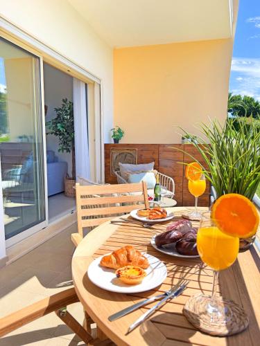Albufeira Orada Sea View by BeCherish