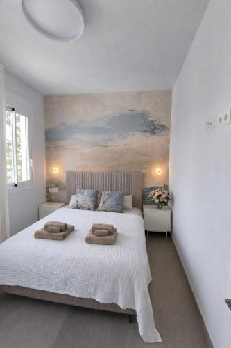 Sunny Waves & Coast 2 Apts, 6BR, AC & Heated POOL
