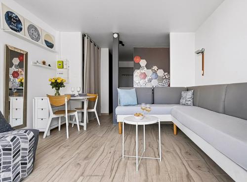 Studio climatisé, balcon, piscine- Cap d'Agde Port