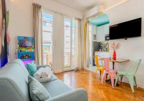 Studio pop art lumineux - Centre-ville - Proche plage