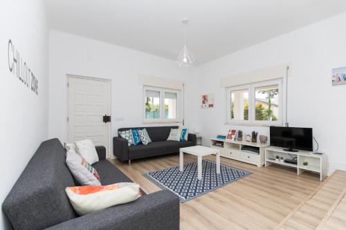 Sesimbra Family Villa - Garden, BBQ and 3 Bedrooms