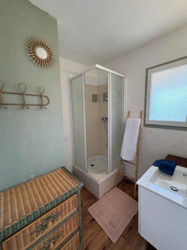 Studio avec clim pour 4 en résidence avec piscine
