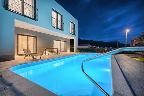 Villa Ammi - swimming pool&barbecue