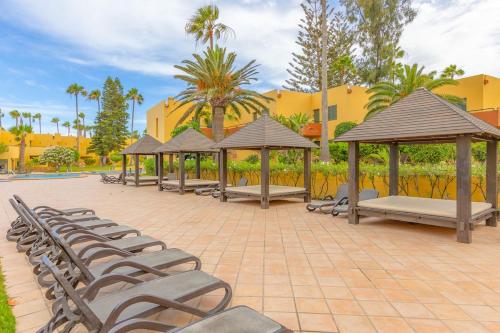 Relax near the sea and downtown Corralejo