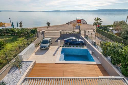 Beachfront Villa Costabella