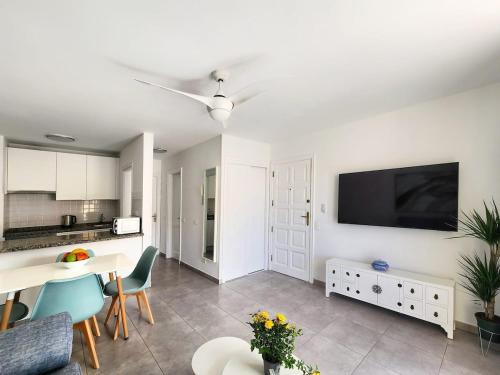 Amazing ultra central flat sea view Los Cristianos