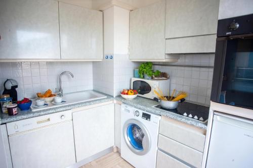 Eden Palace 9 Attico 200m from the Promenade - Happy Rentals