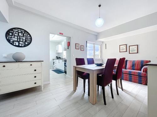 Bays Secrets Apartment by Atlantic Holiday