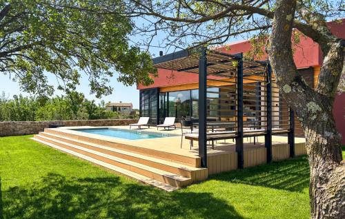 Amazing Home In Bale With Sauna