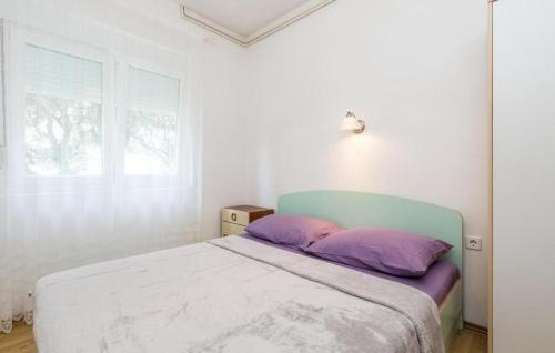 Apartments with parking space Pag - 24758