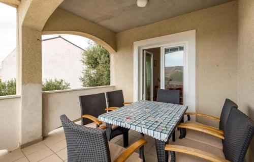 Apartments with parking space Pag - 24758