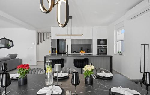 Awesome Home In Vodice