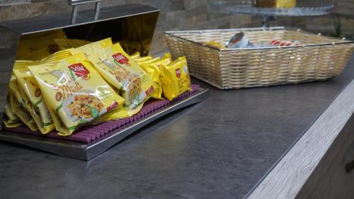 Еда / где поесть недалеко от отеля