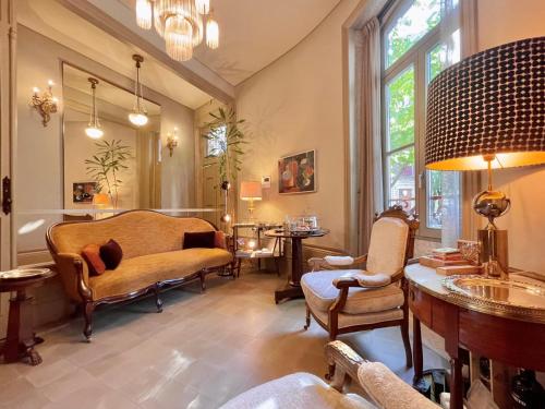 Victoria Art Nouveau Townhouse