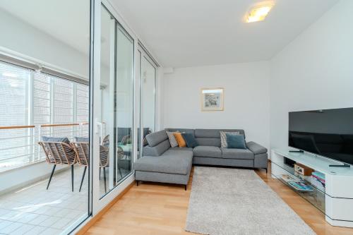Marie 2 BR Apartment