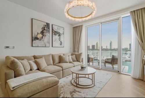 Luxury by the Marina - Beach Mansion Private Beach