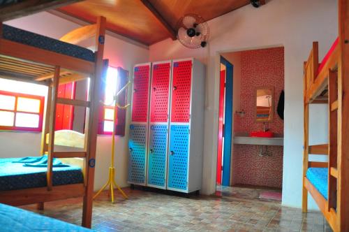 Giường tầng trong phòng chung tại Viela Hostel