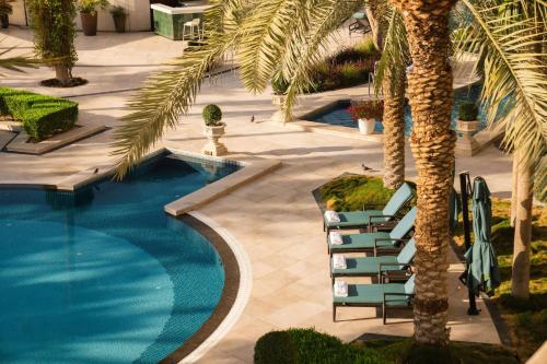 Four Seasons Hotel Doha — Swimming pool