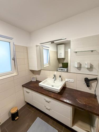Et badeværelse på Ferienwohnung Krones