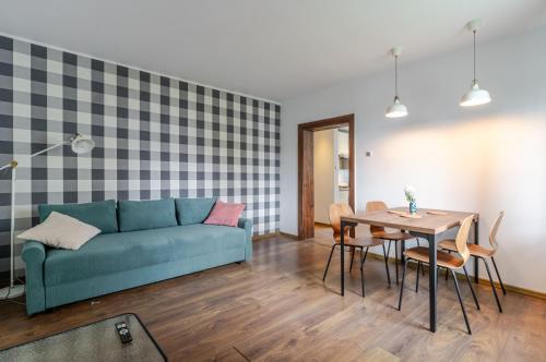 Mastalerza Spacious Apartment by BookingHost