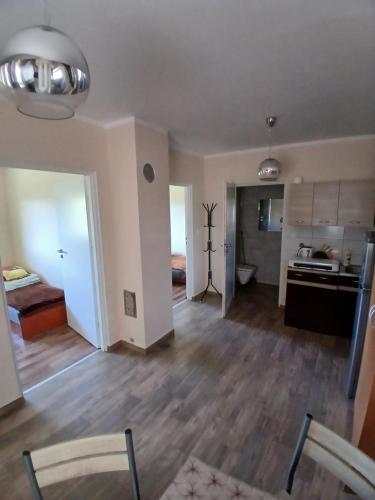 Tęczowe Wzgórze Bieszczady I 887 - 507 - 298